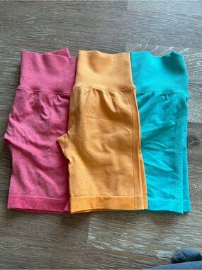 3-Pack women’s Seamless Bike Shorts - Pink, Orange, Teal